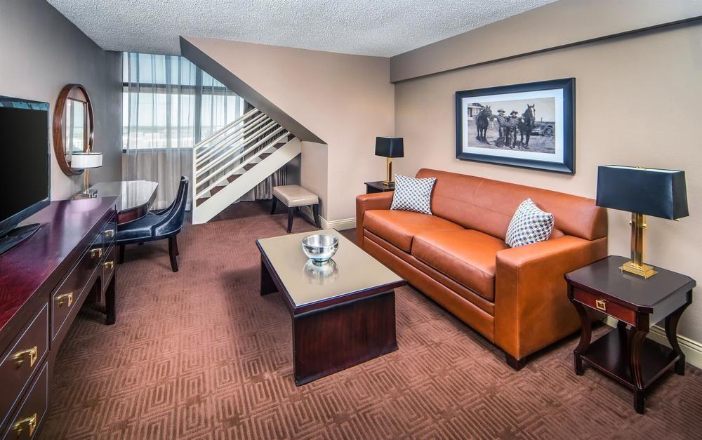 Sheraton North Houston At George Bush Intercontinental Exterior photo