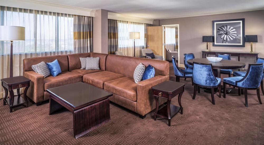 Sheraton North Houston At George Bush Intercontinental Exterior photo