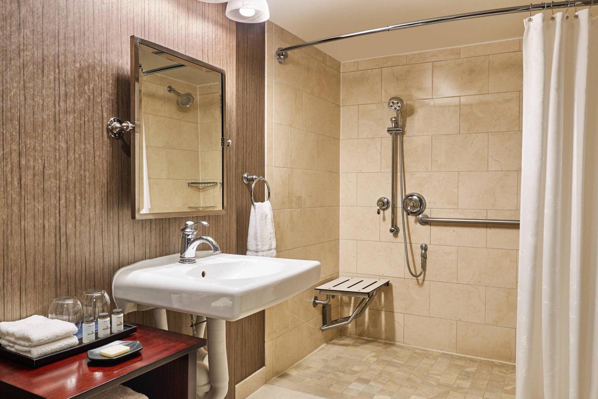 Sheraton North Houston At George Bush Intercontinental Exterior photo