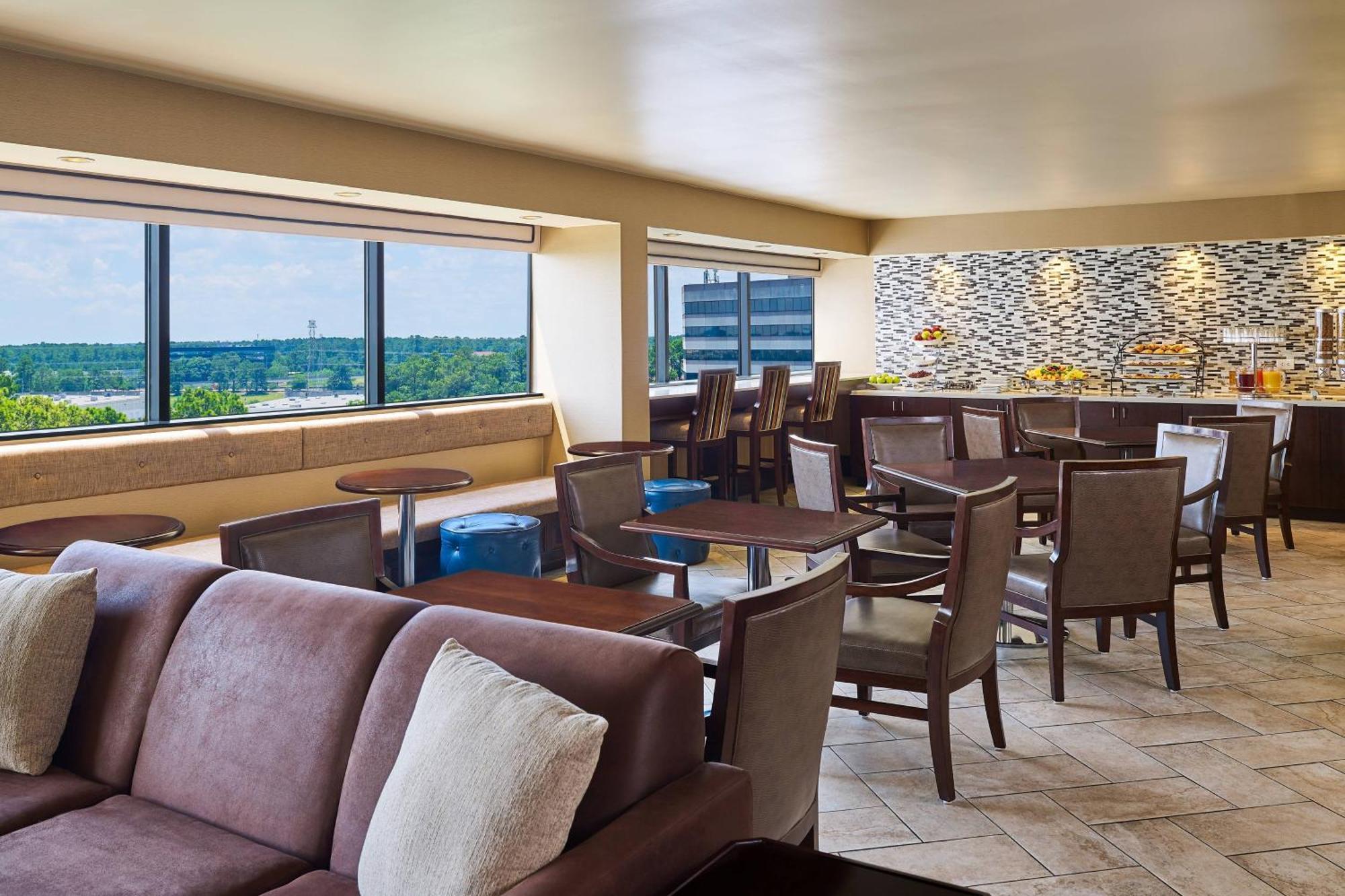 Sheraton North Houston At George Bush Intercontinental Exterior photo