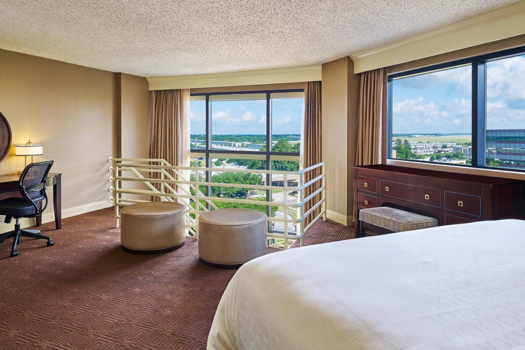 Sheraton North Houston At George Bush Intercontinental Exterior photo